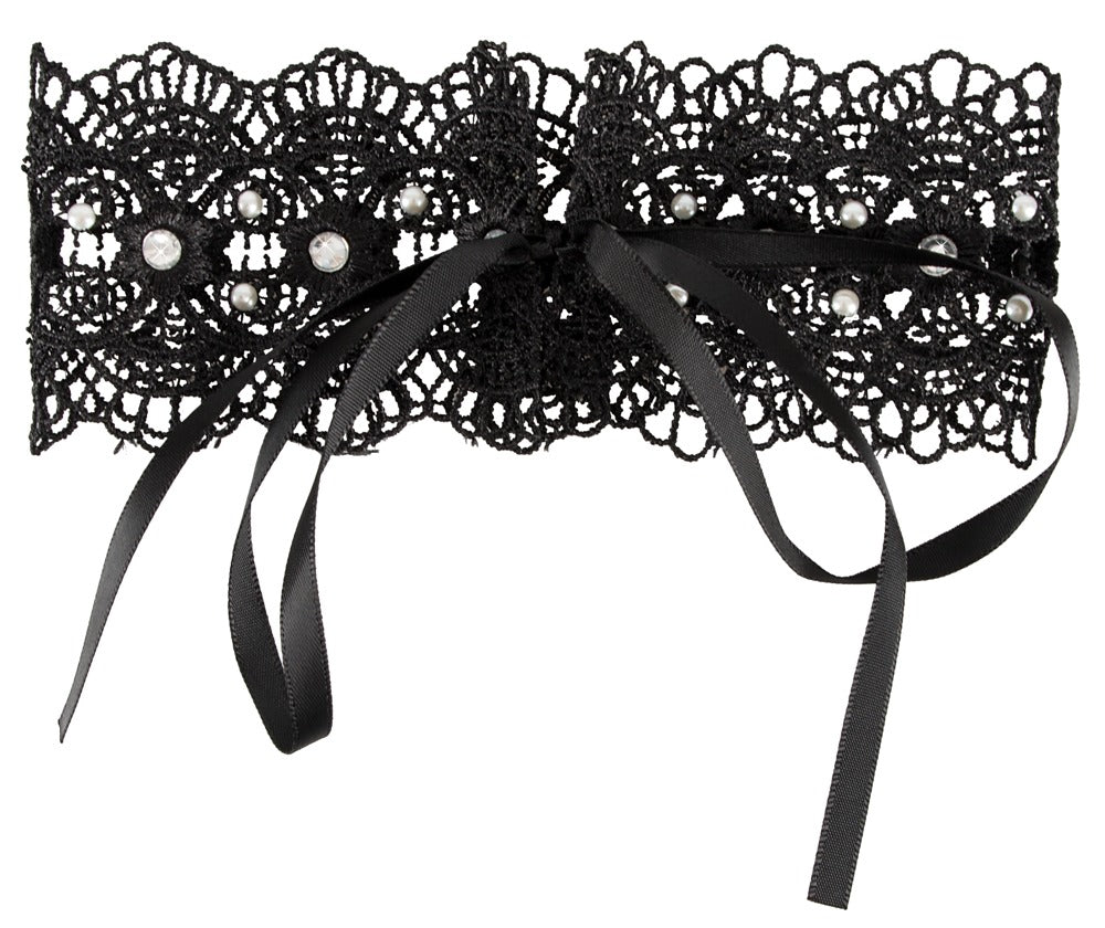 Gestricktes Halsband mit Perlen und Strasssteinen - Hinreissend