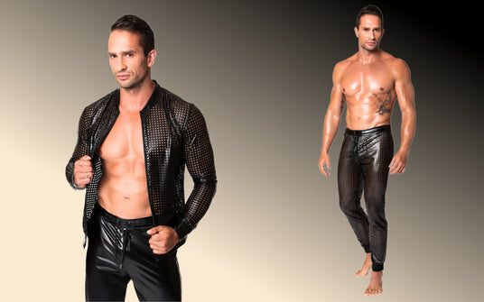 Herren-Outfit aus der Chaos Kollektion von Noir Handmade in perforiertem Wetlook
