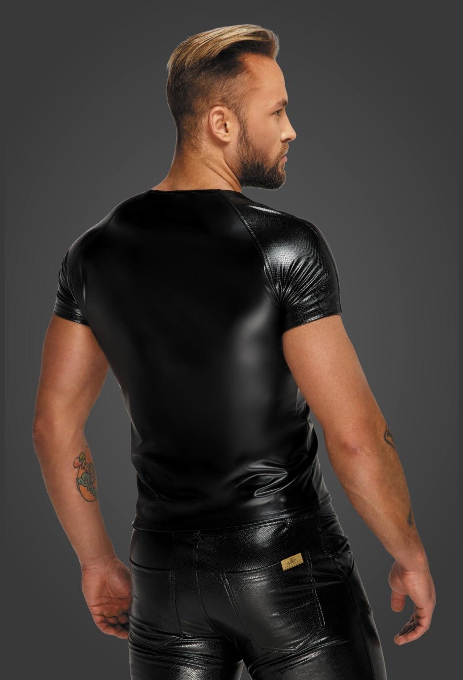 Noir Handmade Herren Wetlook Shirt - Verführung mit Stil - Hinreissend