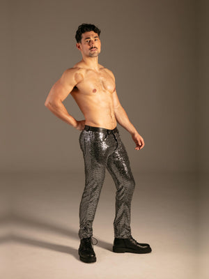 Glitzer Hose Glamour Glow Silber Herren seitlich – KYNX