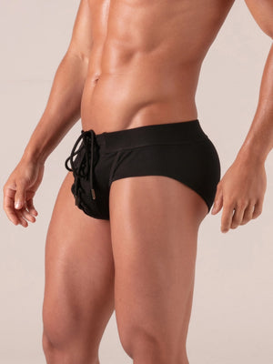 Absolu Male TOF Paris – Laced Briefs – Absolu Male – Detail – sexy maskuliner Herrenlook in Schwarz