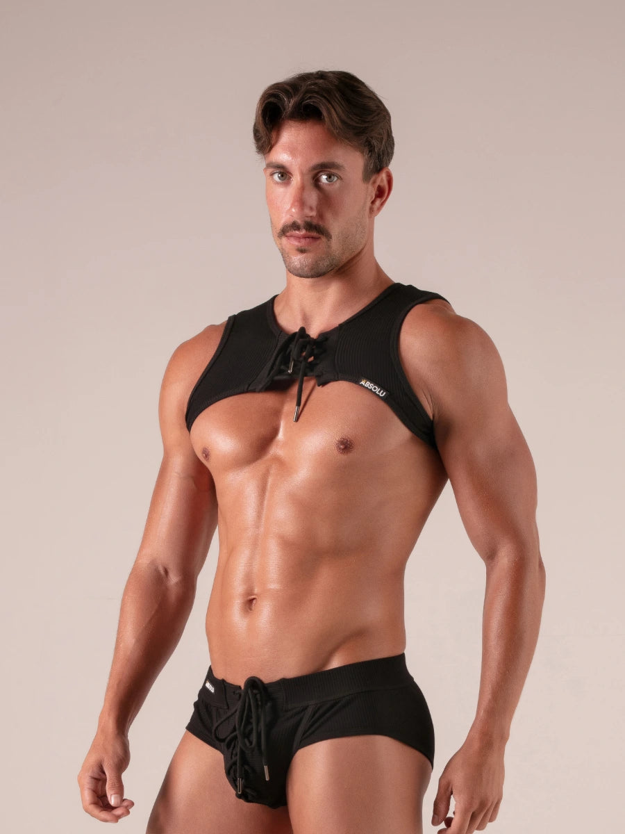 Absolu Male TOF Paris – Laced Harness – Absolu Male – Vorderansicht – sexy maskuliner Herrenlook in Schwarz