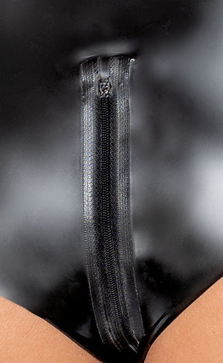 Latex Shorts von Late X – Rückansicht mit Detail des Zip