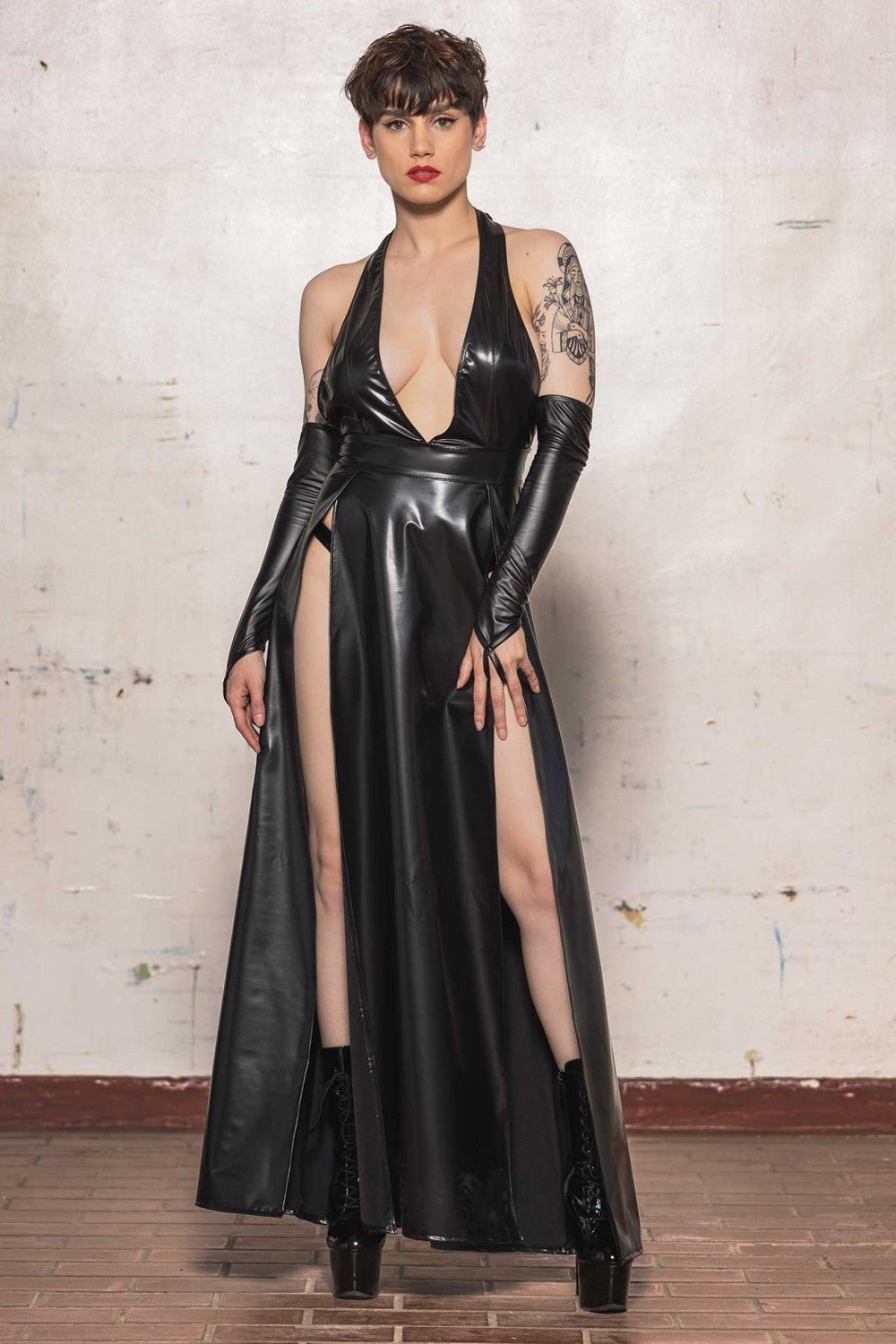 Lilith Kleid in mattem Lack - Hinreissend