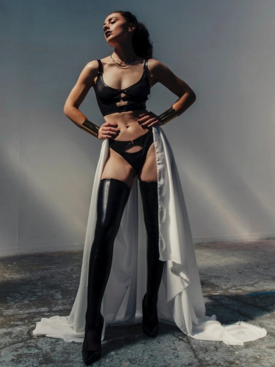 Luxure Brassière aus Kunstleder – Impudique