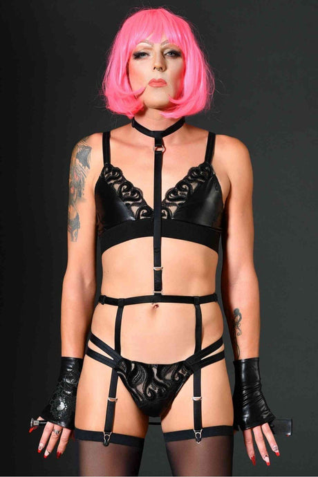 Madame Emilie Strumpfhalter für Crossdresser - Hinreissend