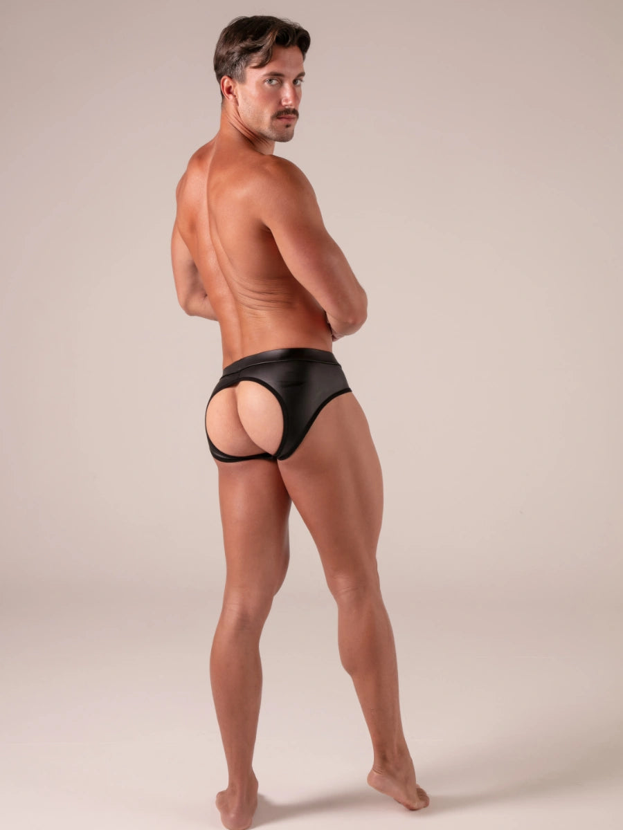 Absolu Male TOF Paris – Master Backless Briefs – Absolu Male – Rückansicht – sexy maskuliner Herrenlook in Schwarz
