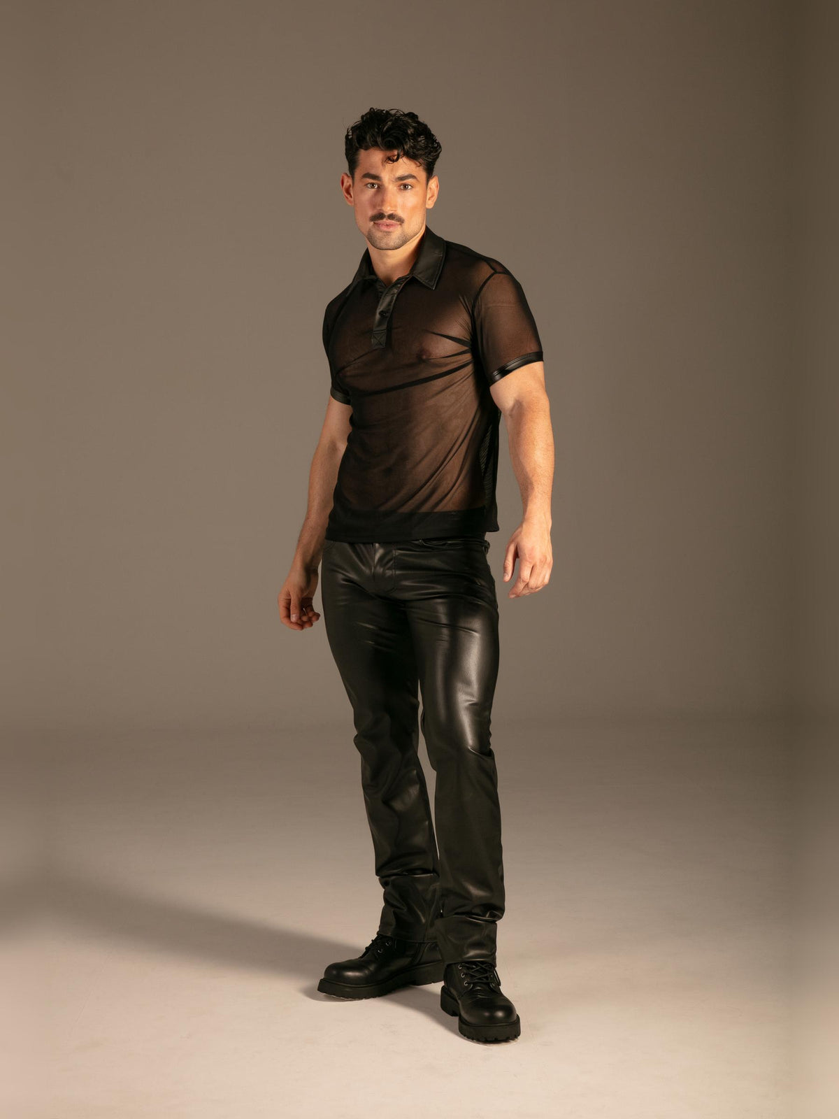 Mesh Polo Schwarz Herren Frontansicht – KYNX